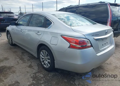 2015 Nissan Altima 2.5 S из США, поврежденный, VIN 1N4AL3AP1FC466297